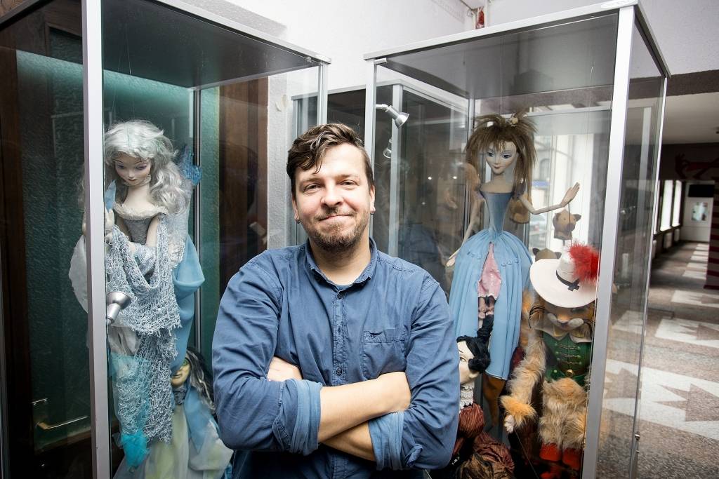 Intervija ar Leļļu teātra galveno režisoru Ģirtu Šoli. Kāpēc tu modini Pifu?