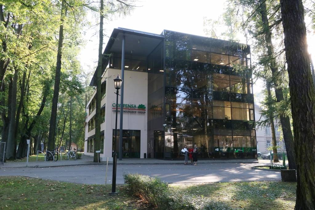 FOTO: DB viesojas Compensa birojā