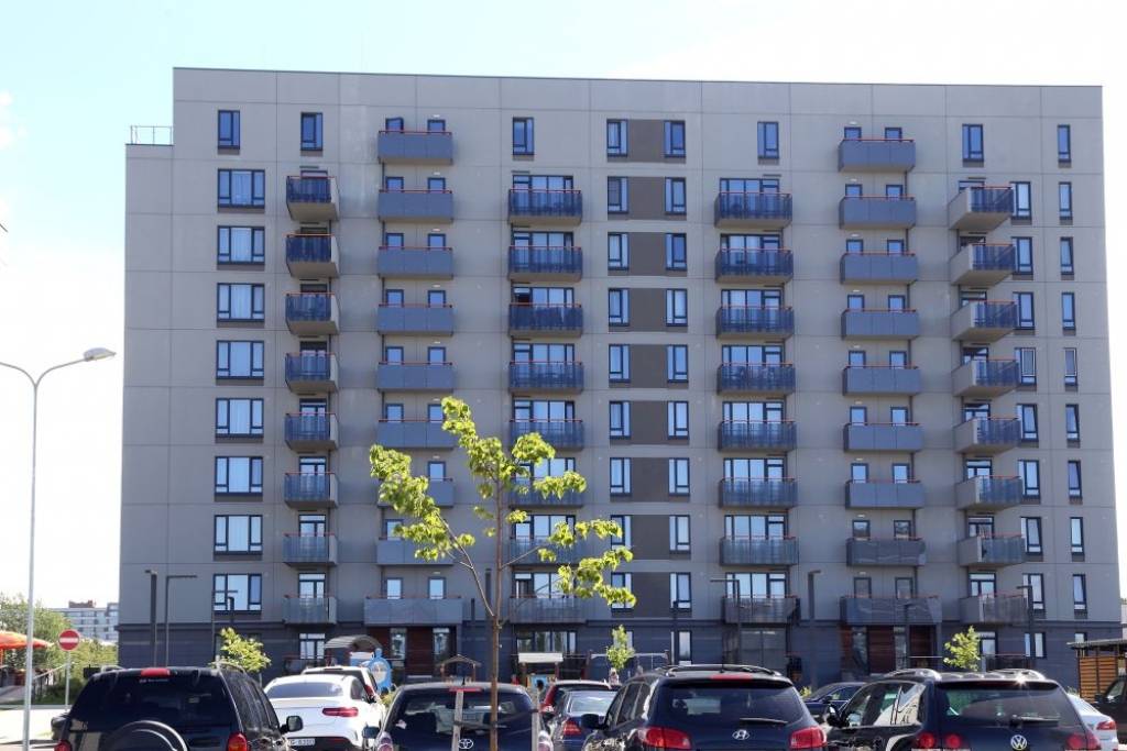 Gandrīz puse iedzīvotāju par labāko naudas ieguldīšanas veidu uzskata nekustamo īpašumu