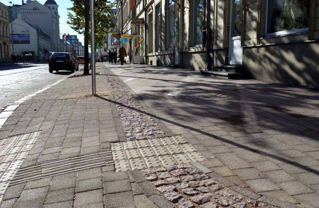 KNAB sācis kriminālprocesu par Barona ielas seguma atjaunošanas iepirkumu