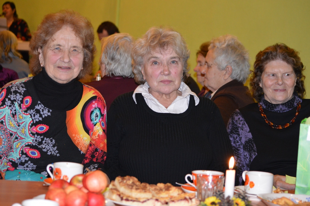 Seniori vairs nav “pagrīdē”; viņus atceras un novērtē