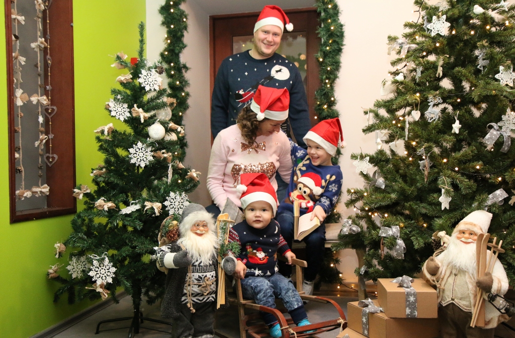 Sirdssiltus un saticīgus Ziemassvētkus!