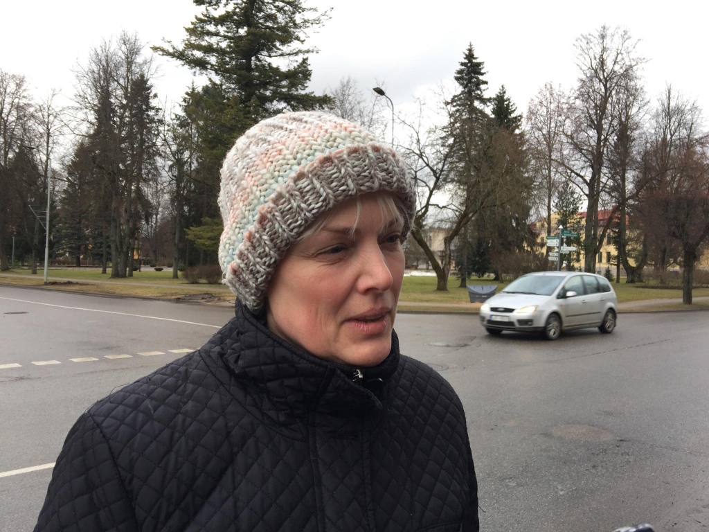AVĪZE JAUTĀ Vai esat saņēmuši bezmaksas laikrakstu “Darbs Valgā – Valkā”? Vai tas jums ir noderīgs?