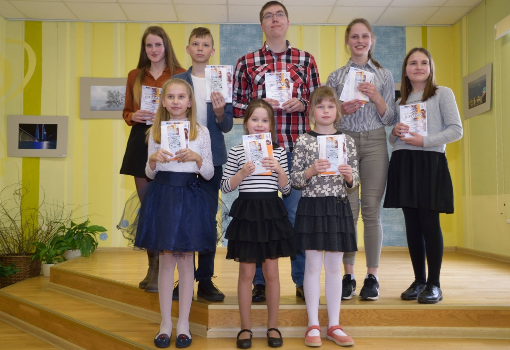 Skatuves runas konkursanti priecē ar savu attieksmi pret valodu un labu literatūru