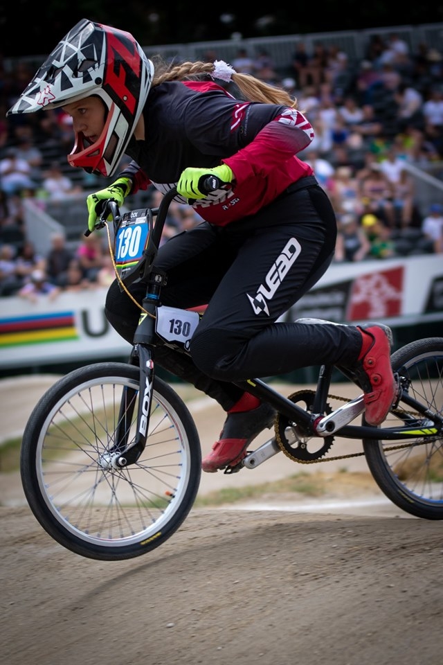 BMX sportistes – neatlaidīgas un talantīgas