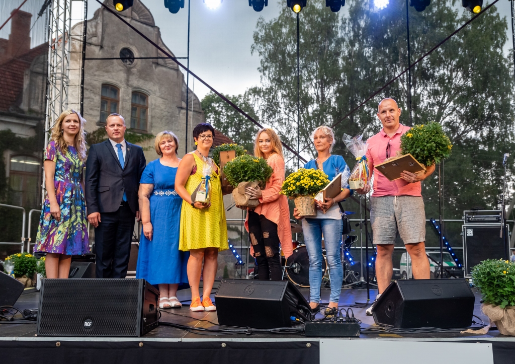 FOTO: Apbalvoti Smiltenes novada sakoptākie īpašumi 2019