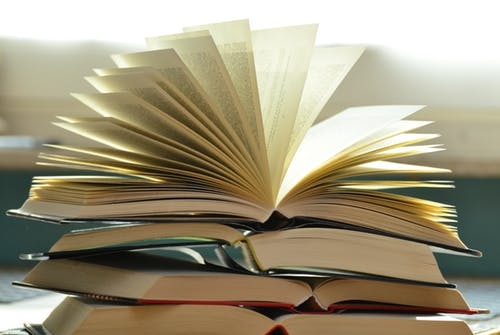 Smiltenes novada bibliotēkā klāt jaunās grāmatas