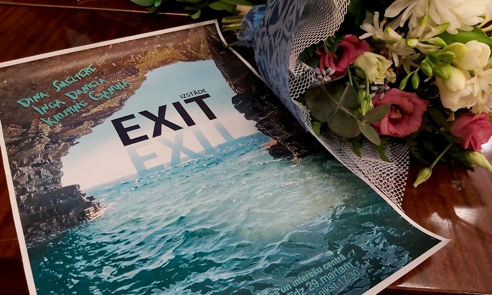 Valkas pilsētas kultūras namā apskatāma izstāde “EXIT vasaras piedāvājums”
