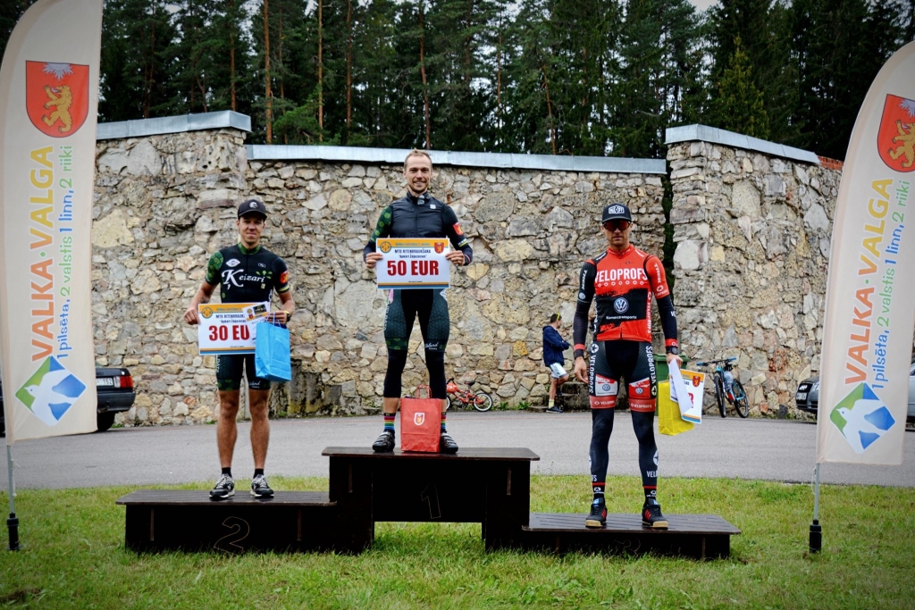 Aizvadīts velobrauciens “Apkārt Zāģezeram”