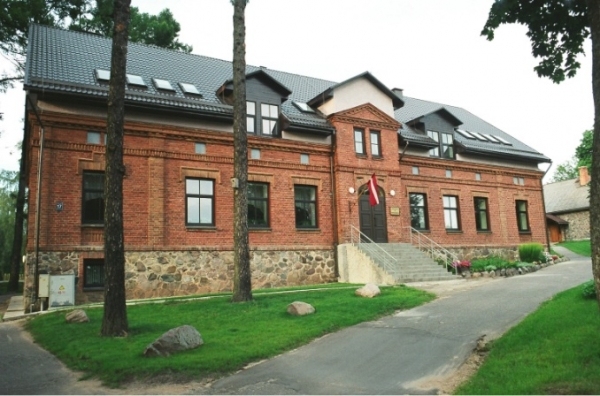 “Covid-19” pozitīvs tests apstiprināts skolotājai