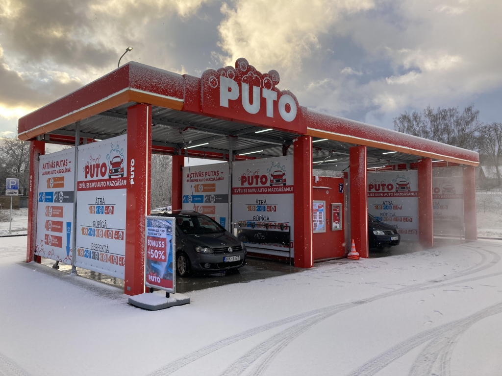 Investējot četrsimt tūkstošus eiro, Smiltenē atklāj “PUTO” automazgātavu