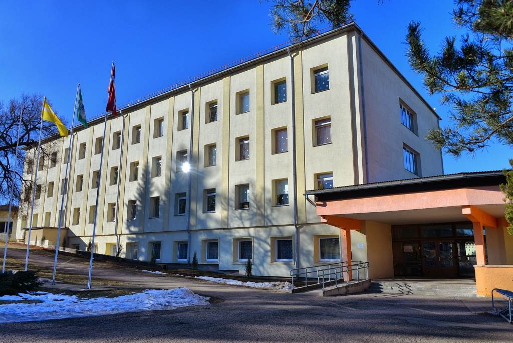 Vēl piecu klašu kolektīviem – attālinātas mācības
