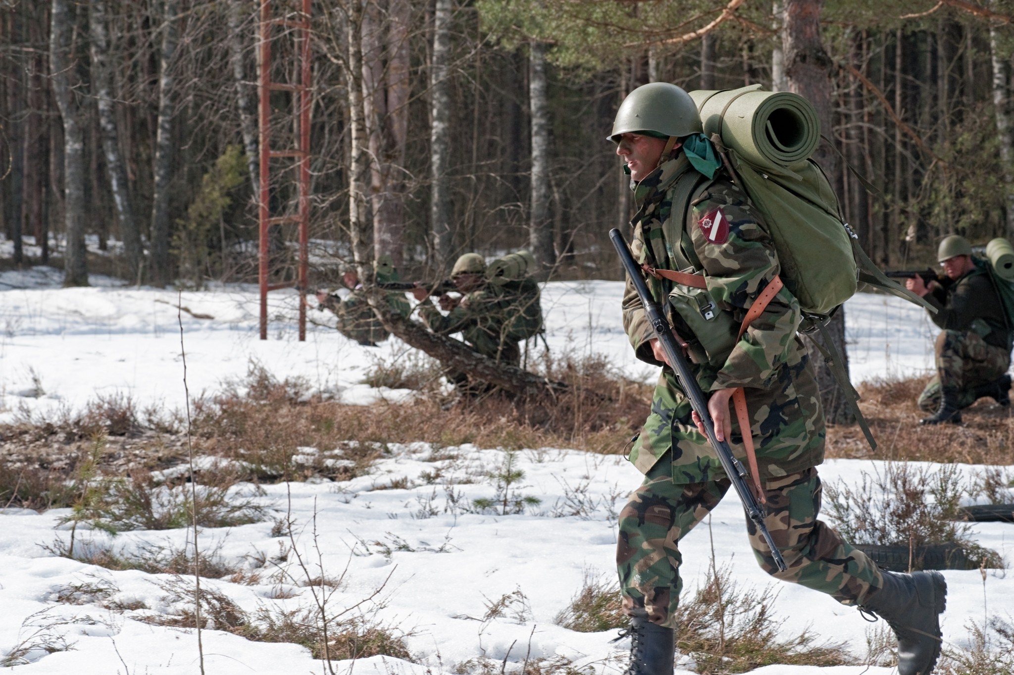 Smiltenes, Beverīnas un Naukšēnu novadā sestdien notiks zemessargu militārās mācības