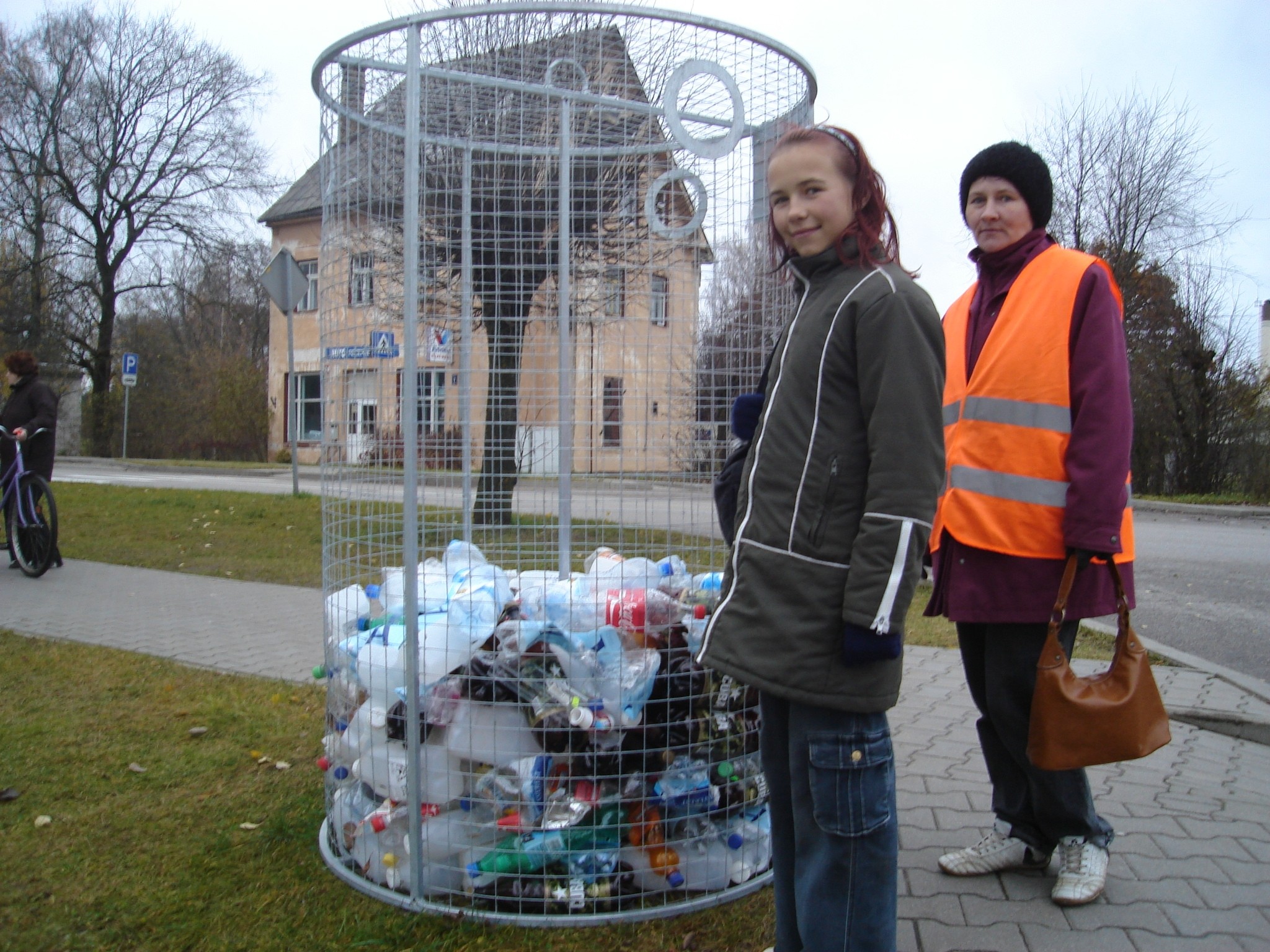 Strenčos tukšās plastmasas pudeles vairs nebūs jāmet zemē