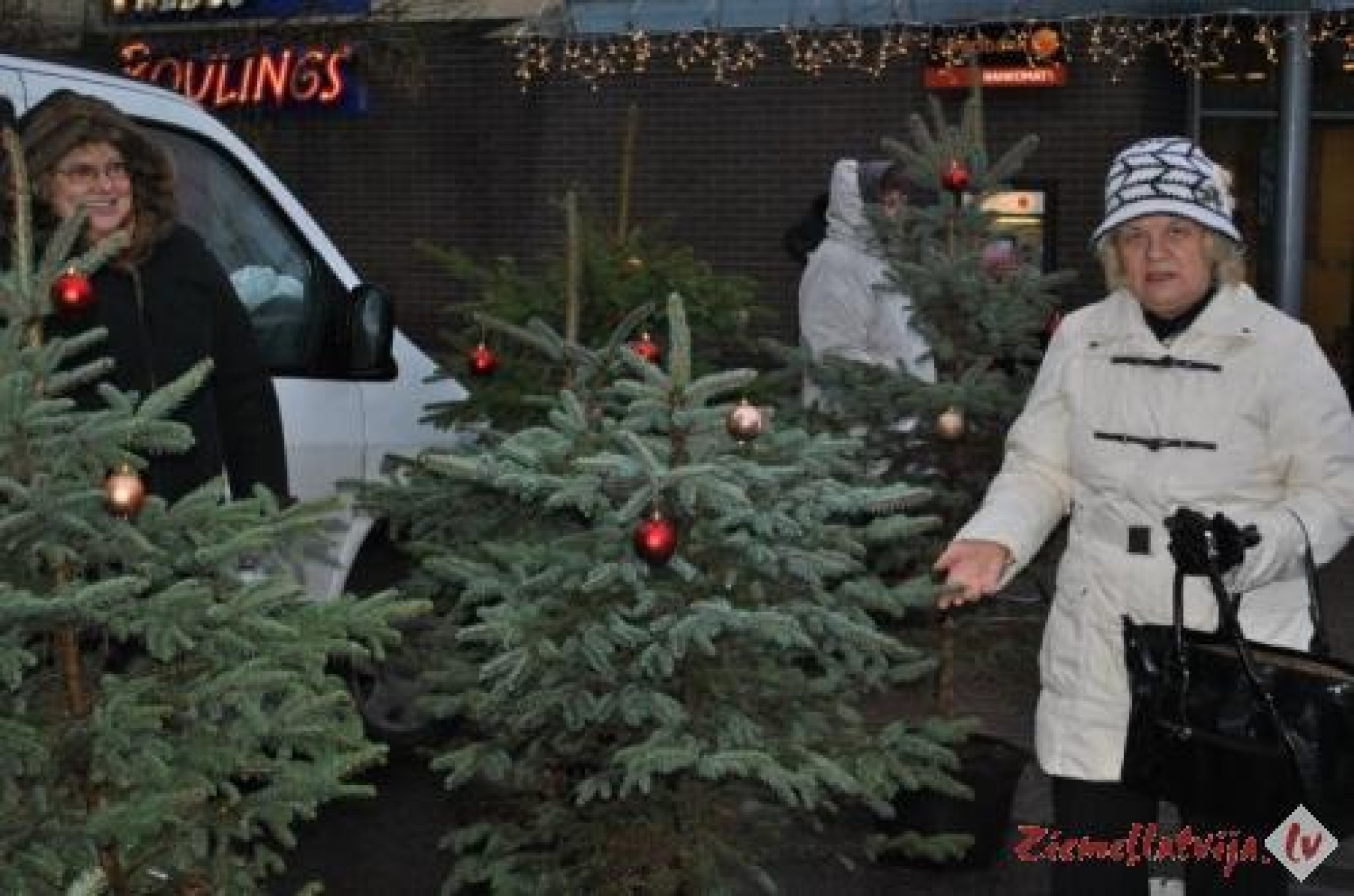 Ziemassvētku tirdziņa laikā Smiltenē noteikti satiksmes ierobežojumi