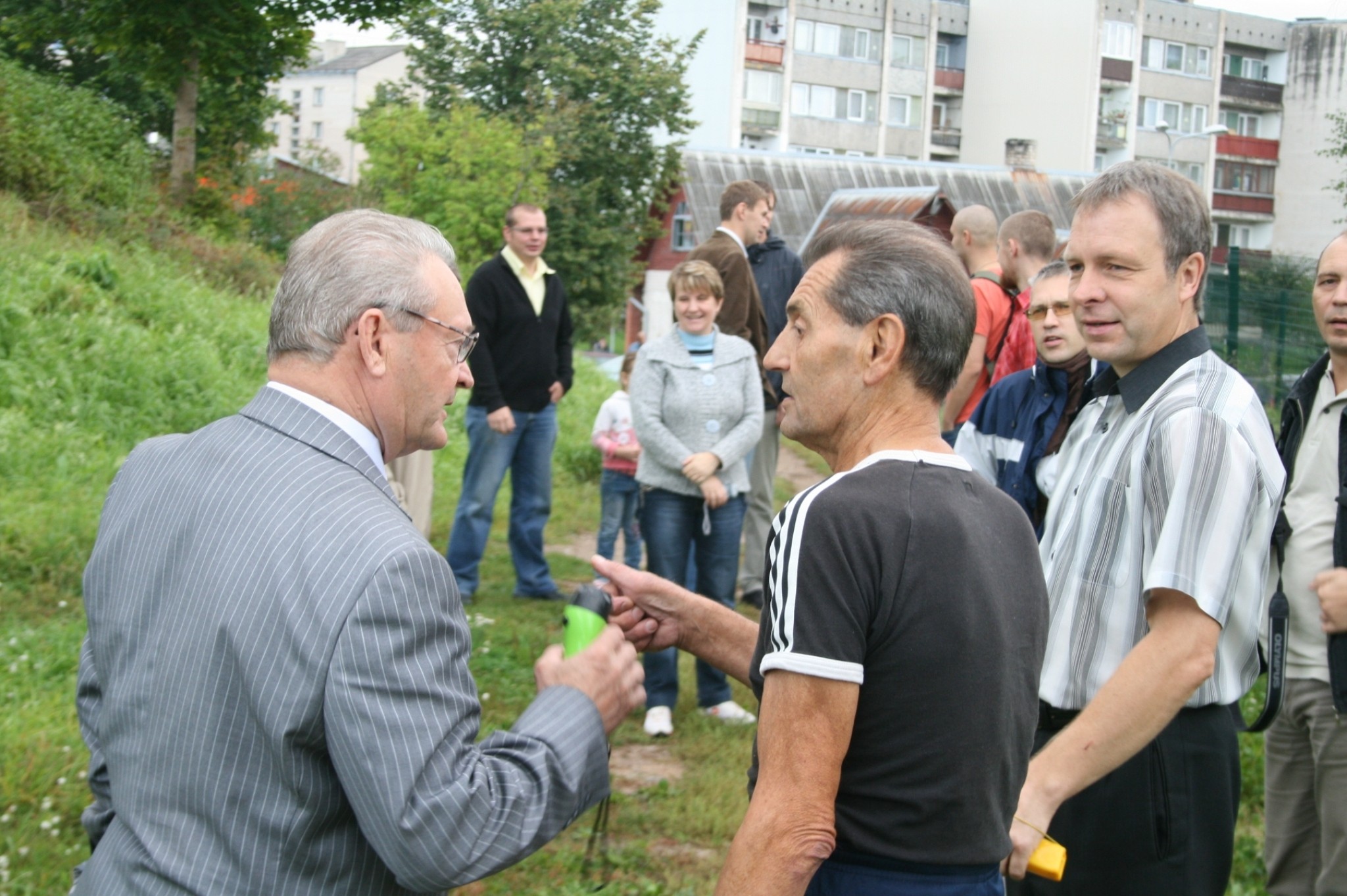 Pašvaldību pārstāvji Valkā spriež, kā izmantot armijas atstātos objektus