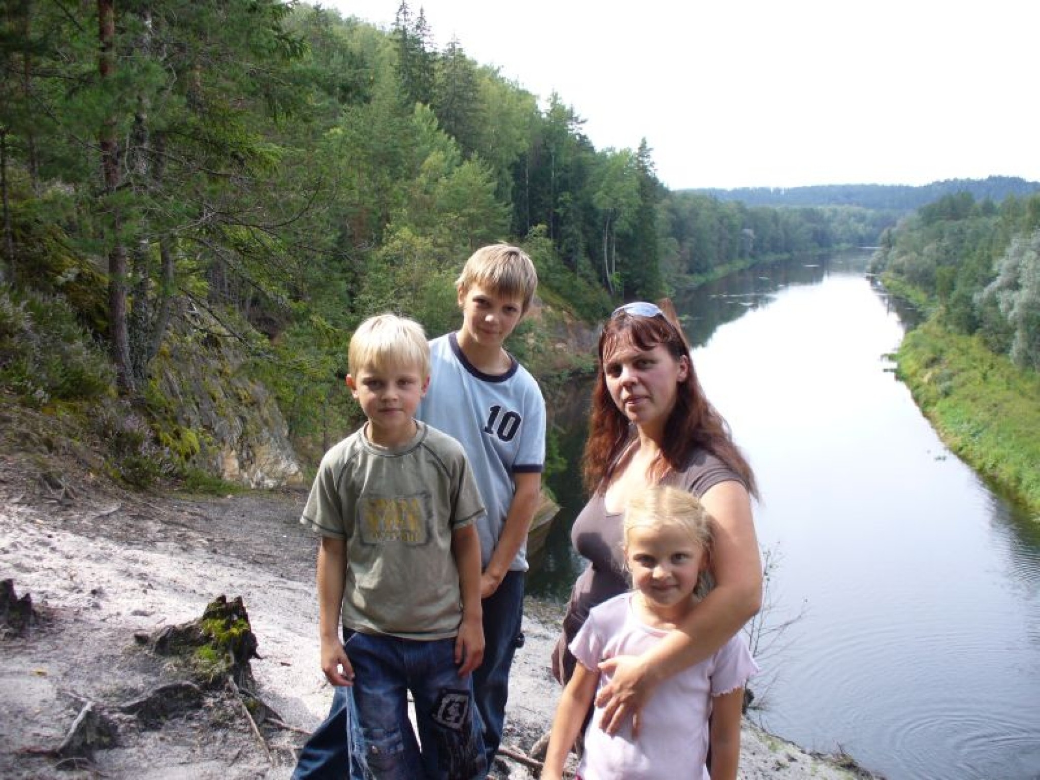 Ciemiņus cienā ar spradzeņu ievārījumu un cep bebru gaļas kotletes