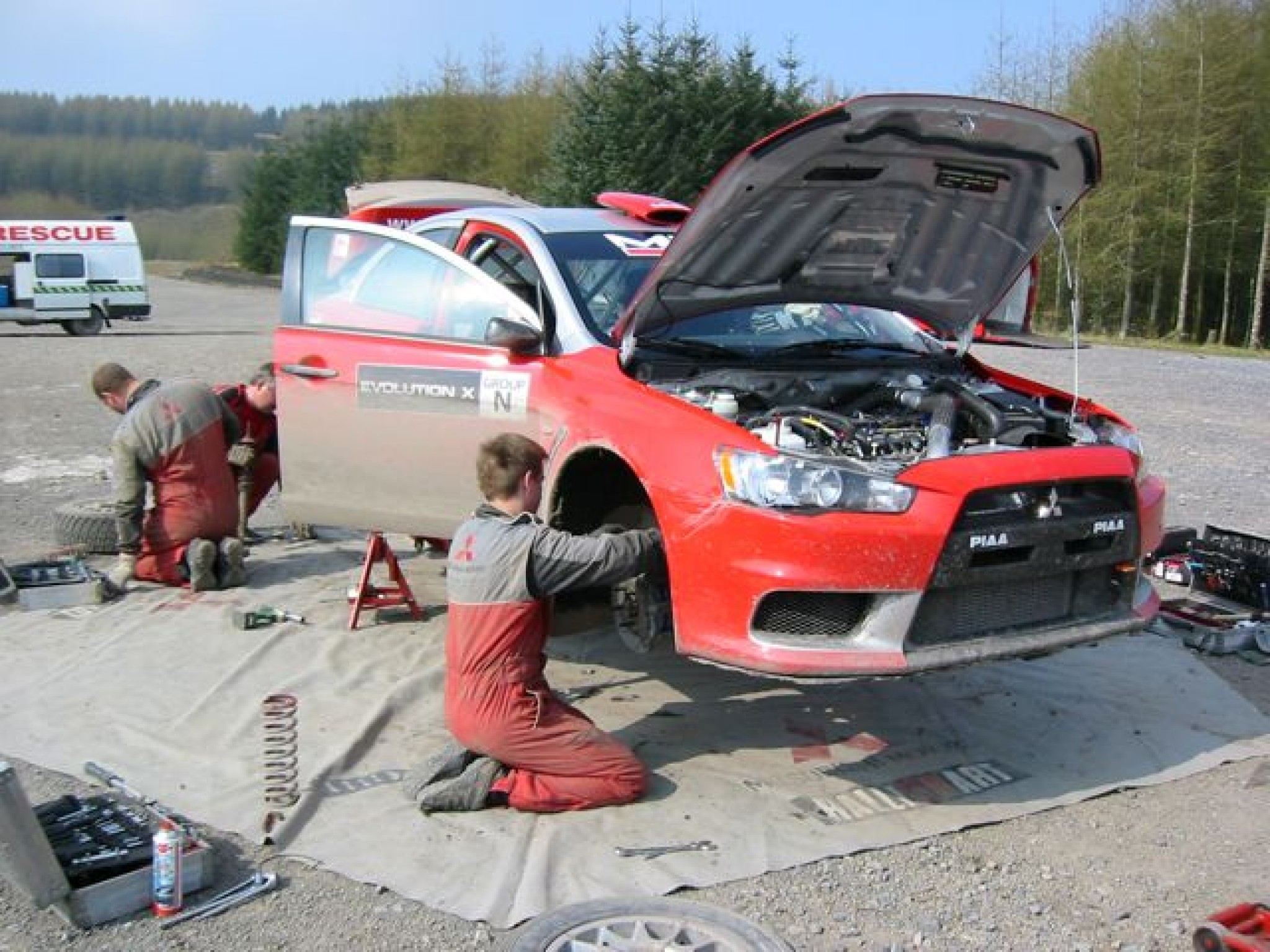 Jaunais MML Sports Lancer Evolution rallija automobilis piedzīvojis pirmo testu sēriju