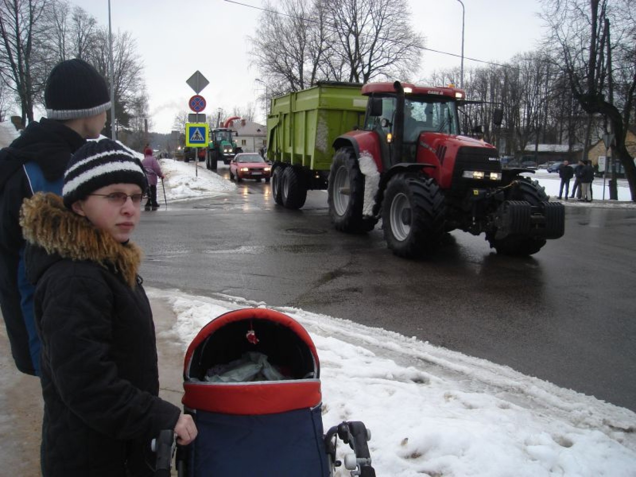 Vidzemes lauksaimnieki Smiltenes pusē demonstrē spēku un saliedētību (video)