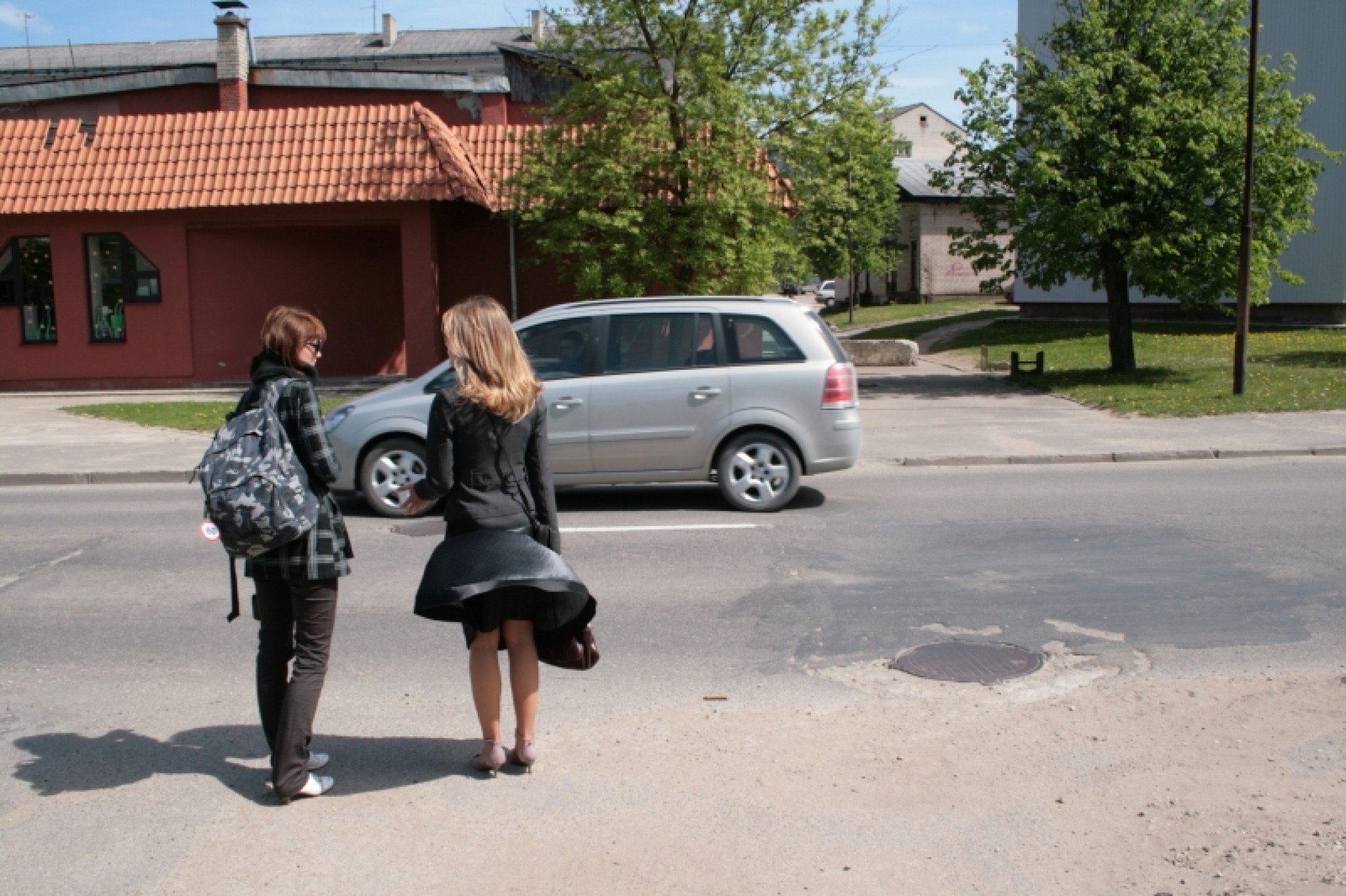 Paldies Dievam, pagaidām visi ir bijuši gana uzmanīgi