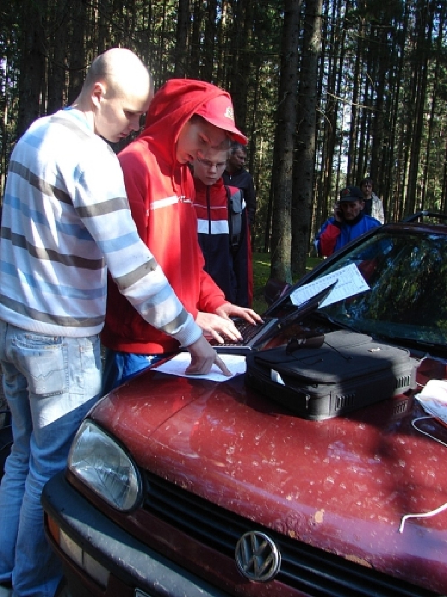 Fotoreportāža: Smiltenē orientējas mazie un lielie