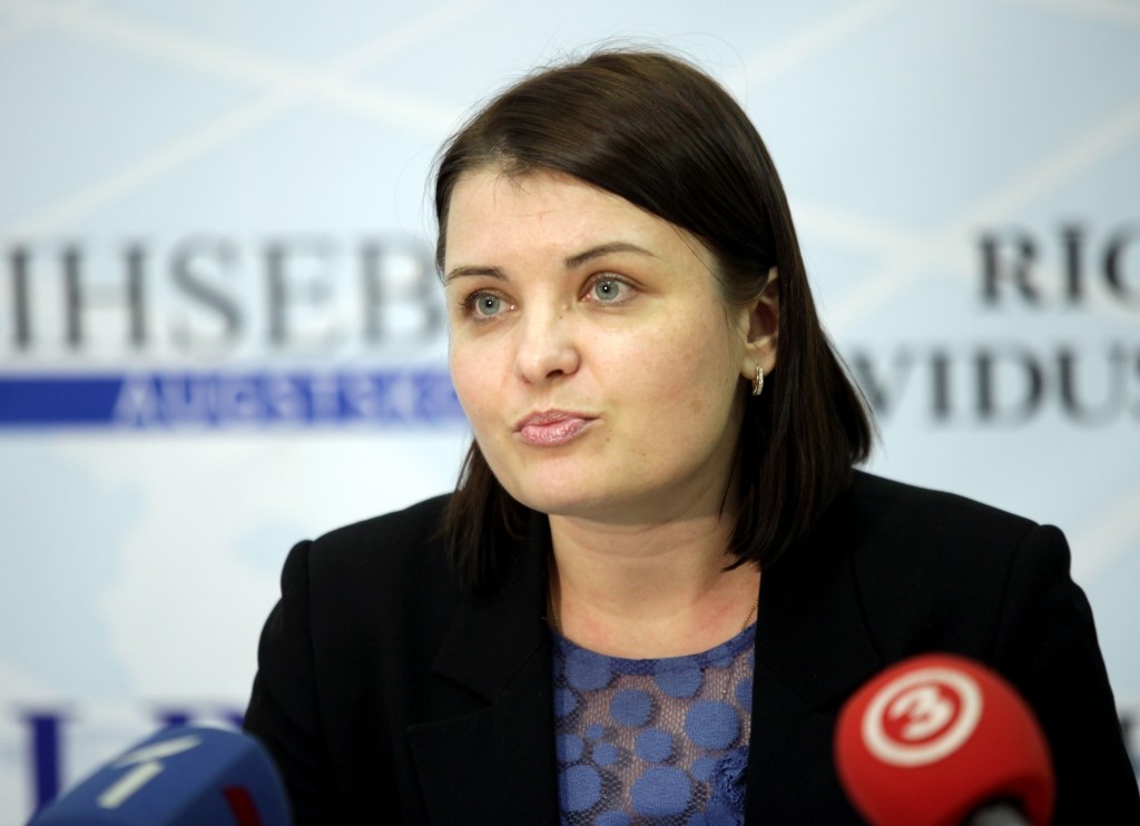 Advokāte netic, ka pie vecākiem dzīvojošais Imantas hakeris Čalovskis būtu noziedzīgā veidā nopelnījis 50 miljonus dolāru