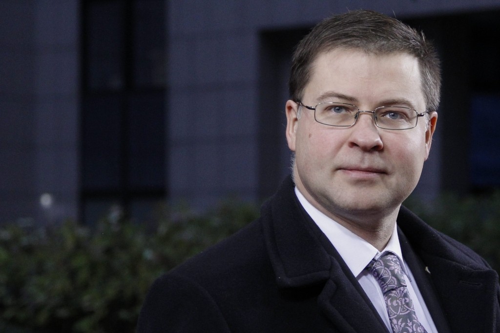 Saeima balsos par eiro ieviešanas likumu
