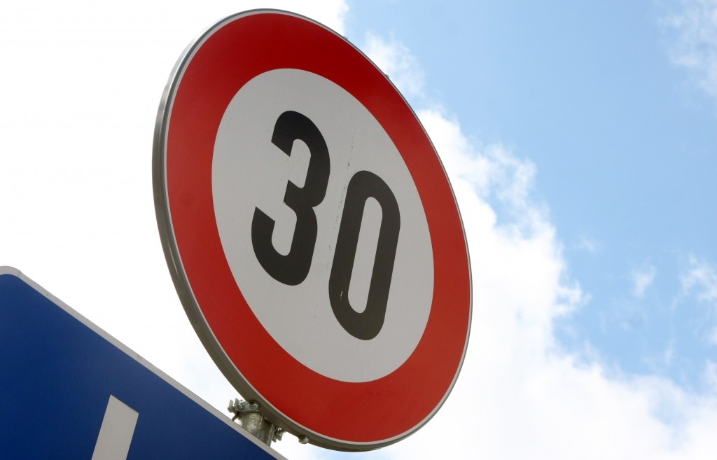 Uz Salu tilta noteikts ātruma ierobežojums līdz 30km/h