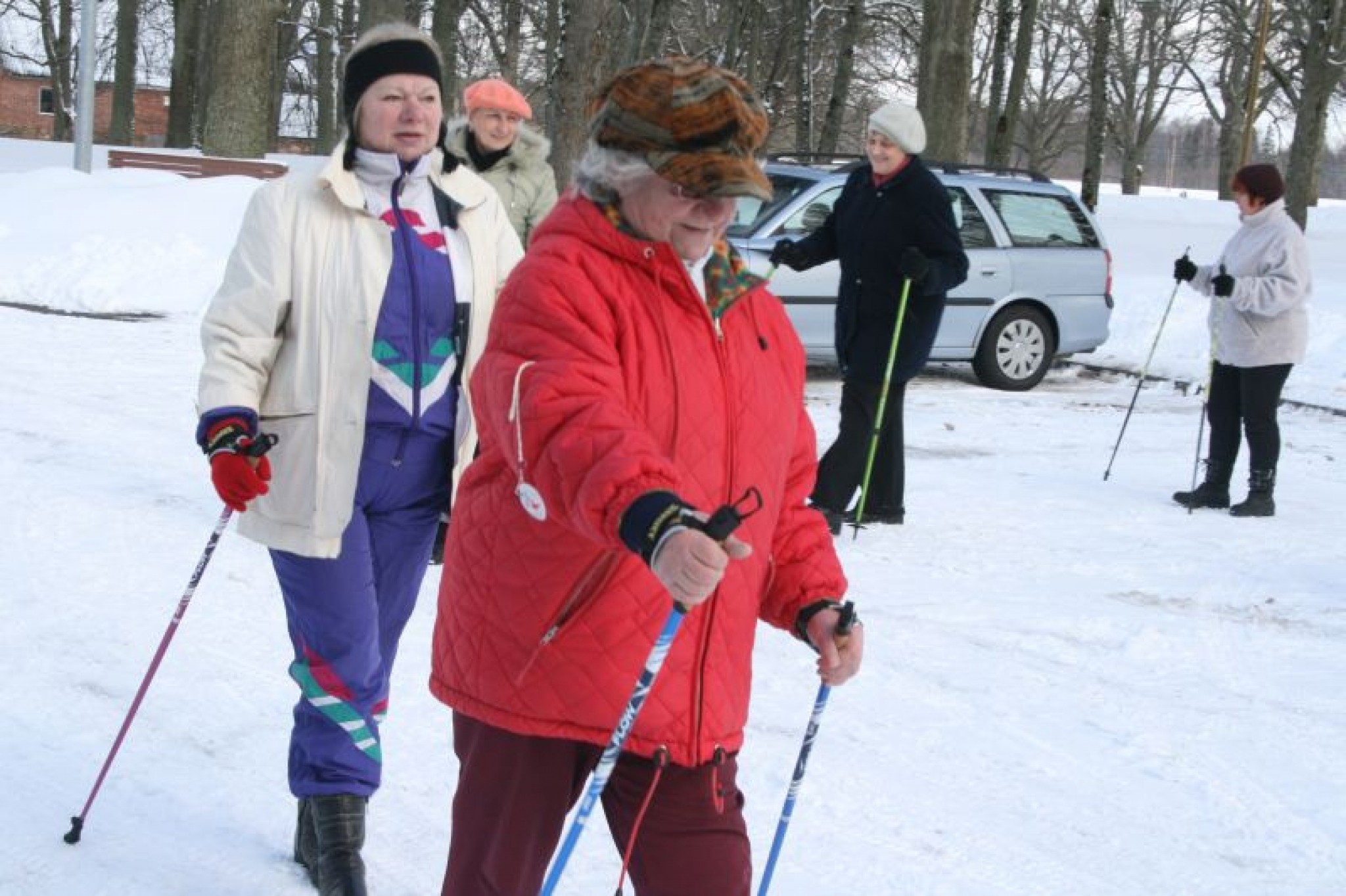 Valkā sāk nodarboties ar nūjošanu