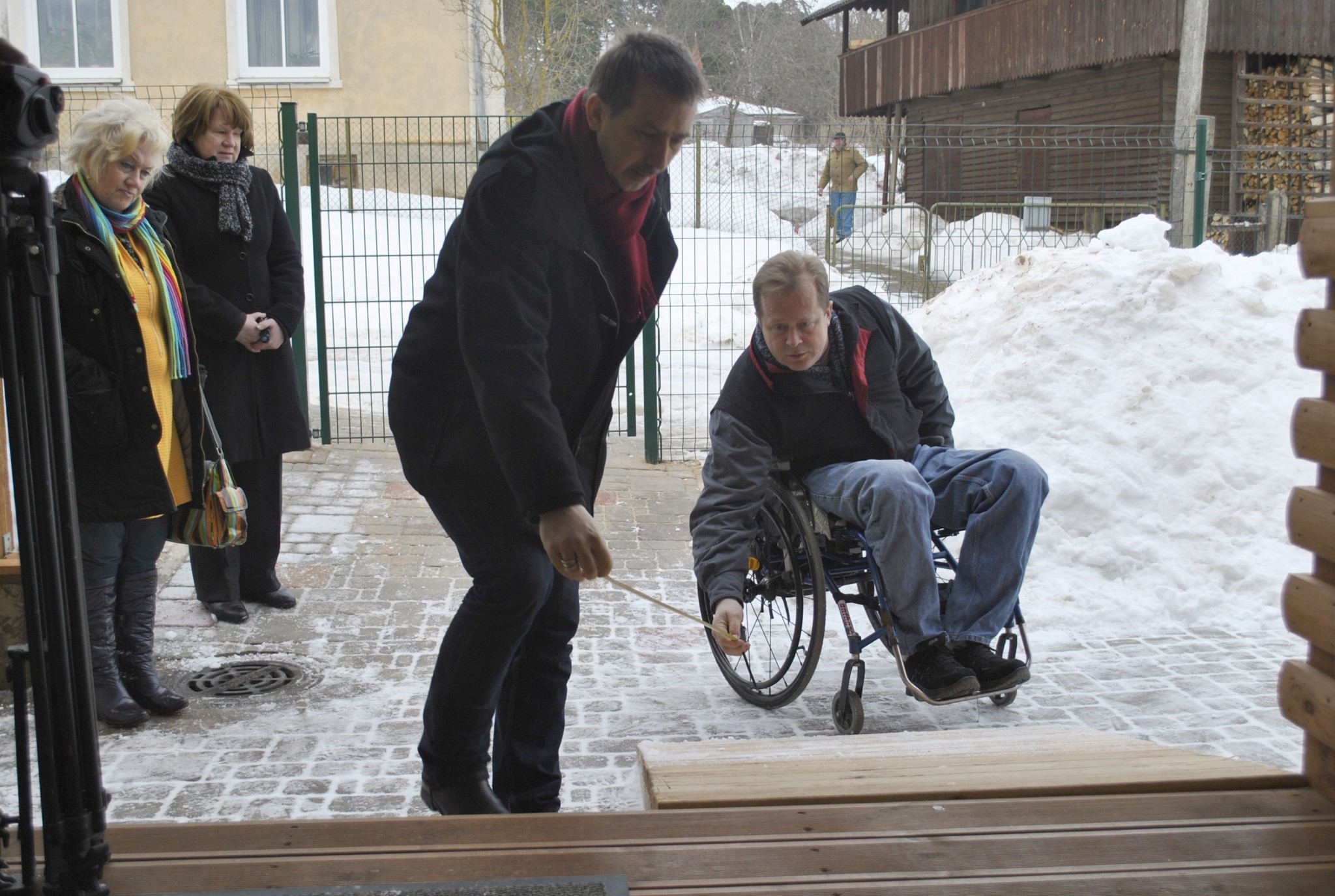  “Apeirons” pārbauda vides pieejamību Smiltenes bērnudārzā