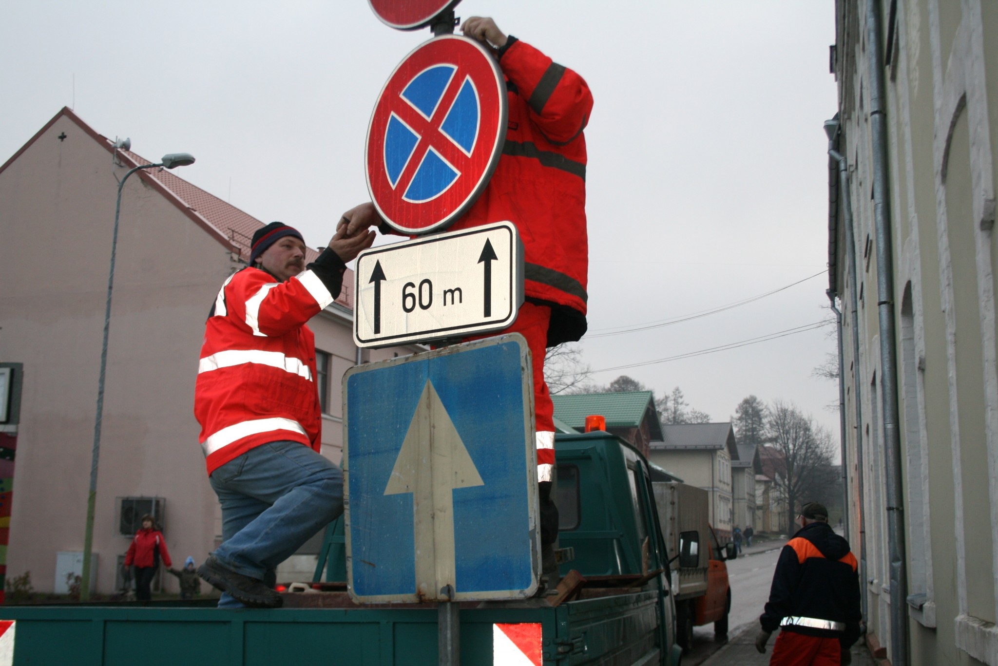 Visvairāk par braukšanu apledojumā un putenī raizējas laucinieki