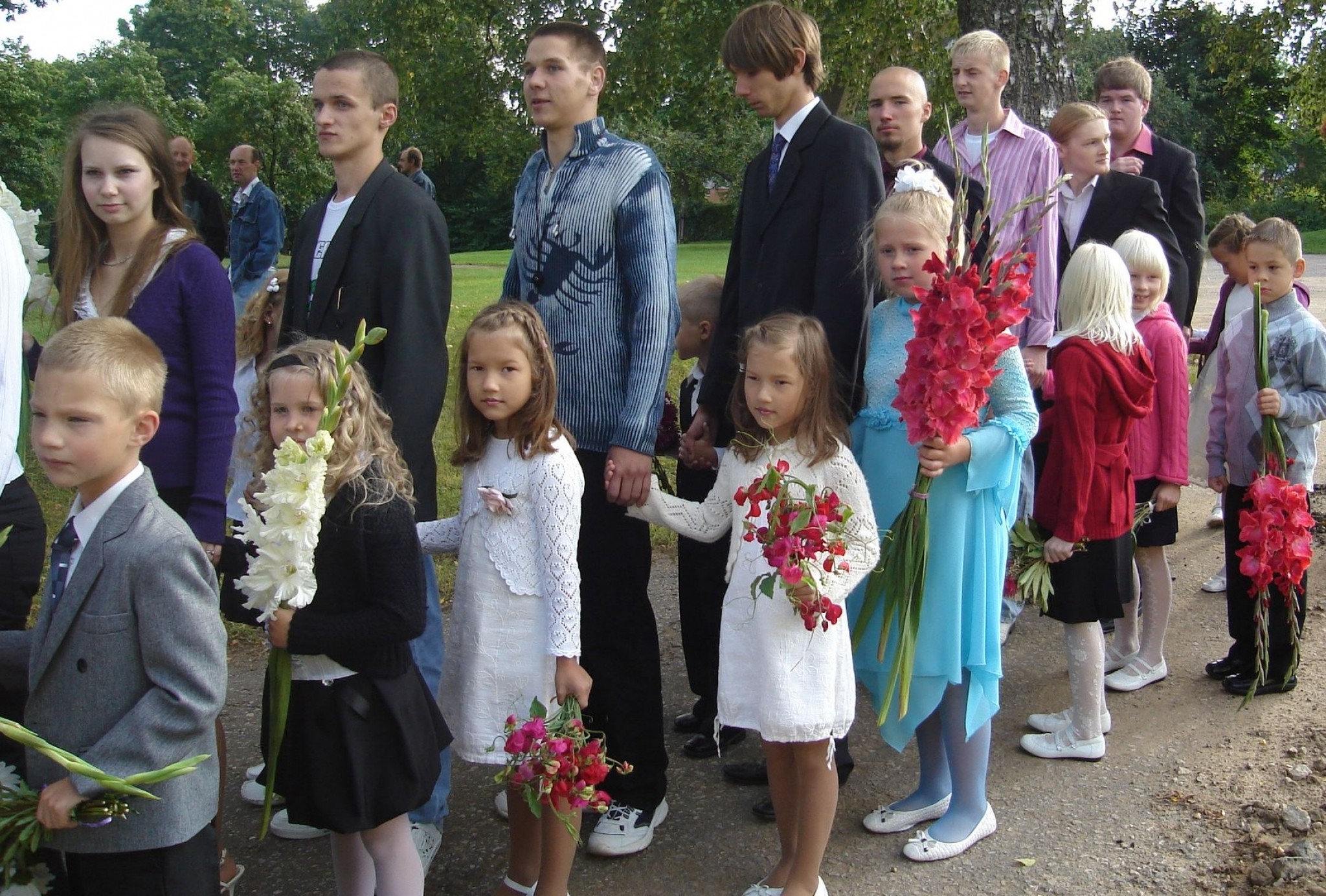 FOTOreportāžas: Šodien Latvijas skolās svin Zinību dienu 