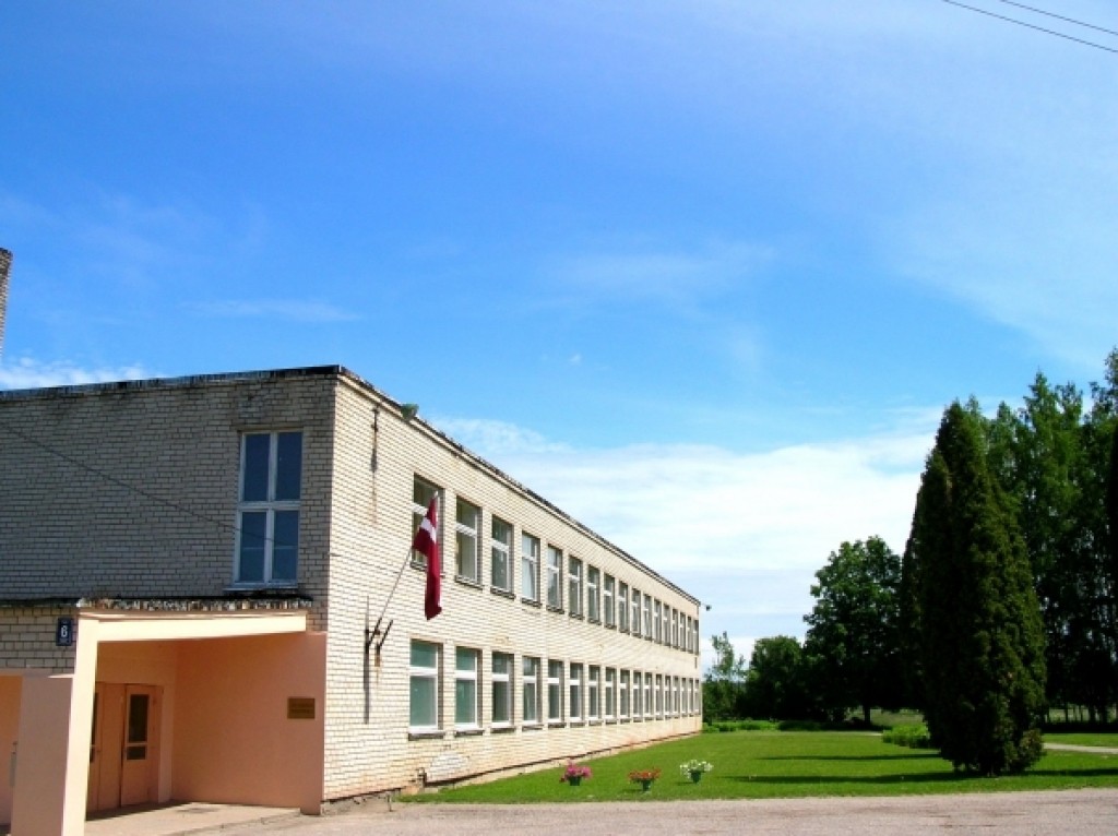 Skolēni Grundzāles pamatskolā veidos stāstus