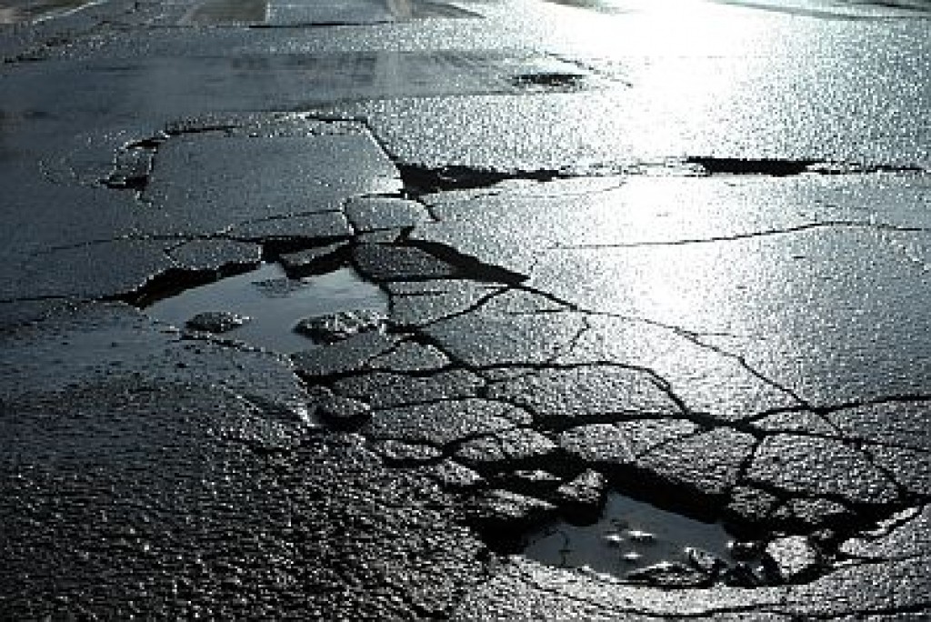 Bērziņš: neko katastrofālu ceļu nozarē Roņa ziņojums neatklās