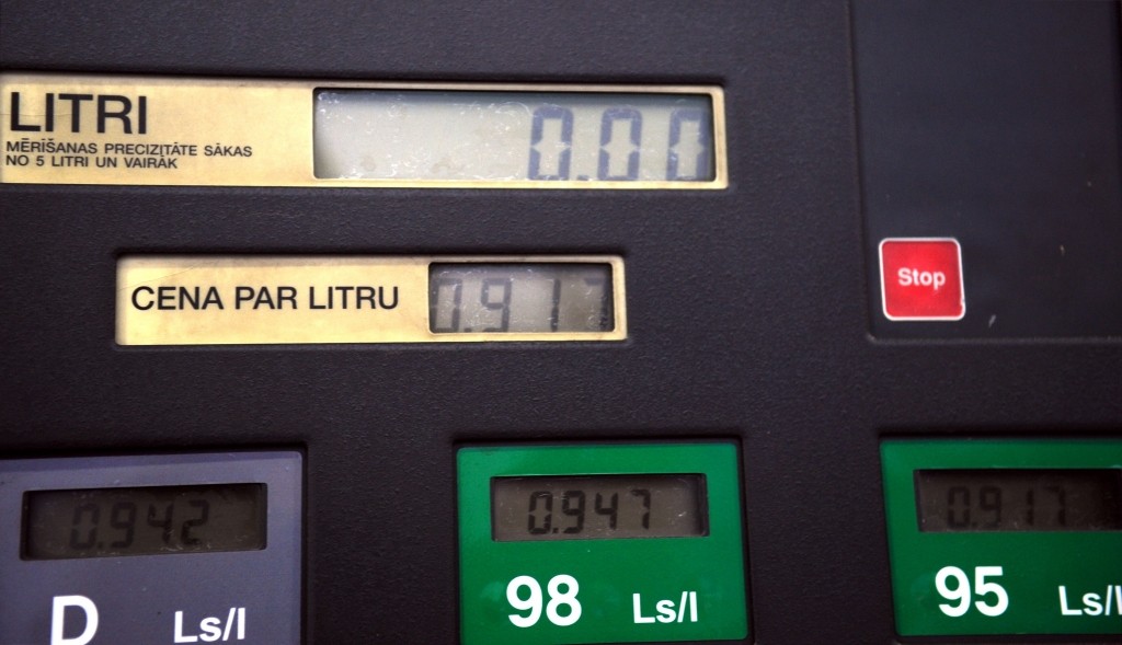 Sešu gadu laikā benzīna cena pieaugusi par 76%