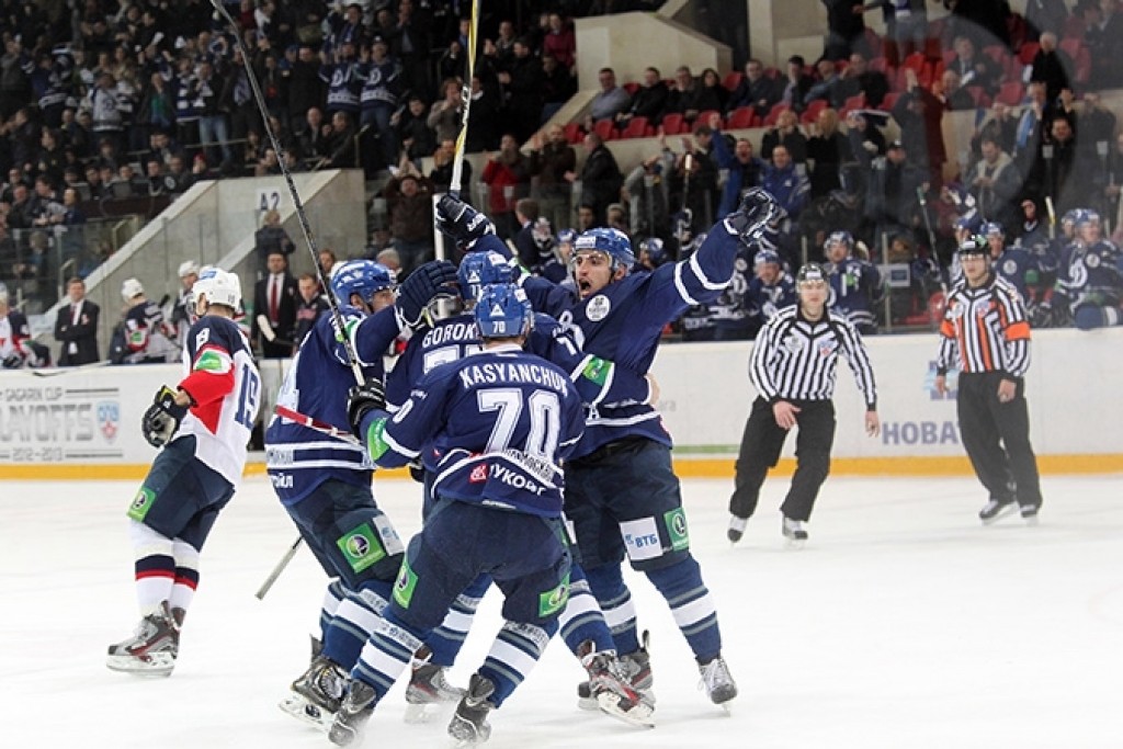 Gagarina kauss: Tālāk soļo čempioni Dinamo un CSKA; M.Rēdliham zaudējums ilgākajā mačā KHL vēsturē