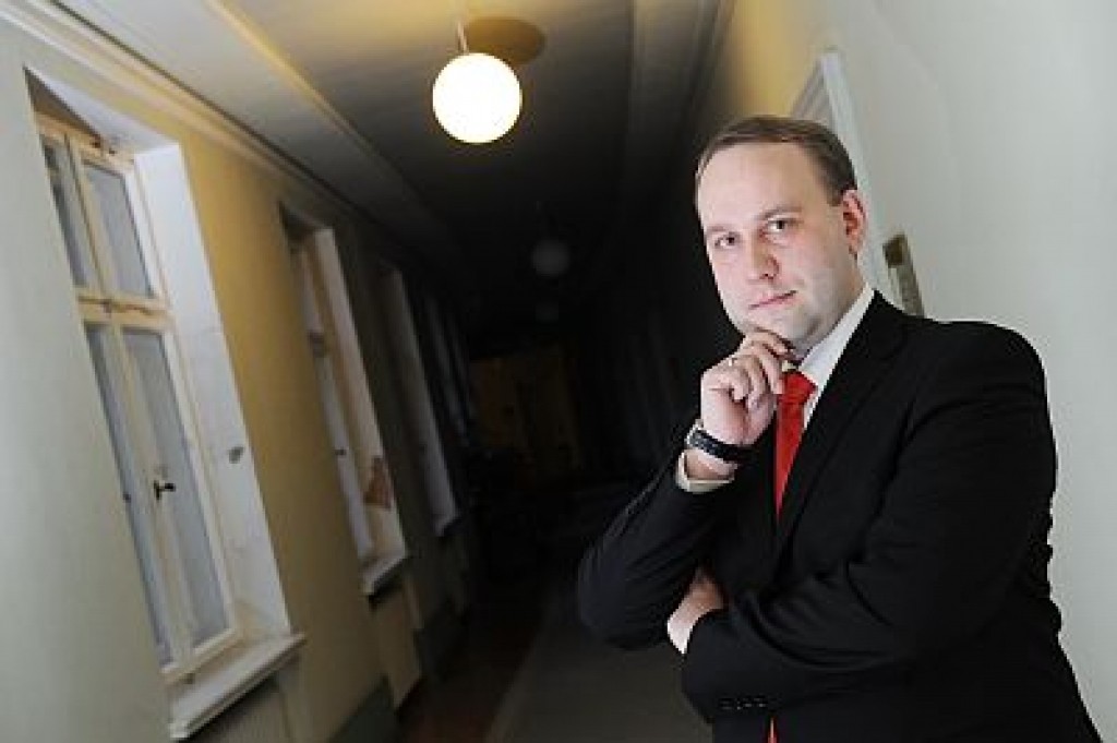 Atalgojuma jautājuma dēļ darbu pamet PKC vadītājs Krieviņš