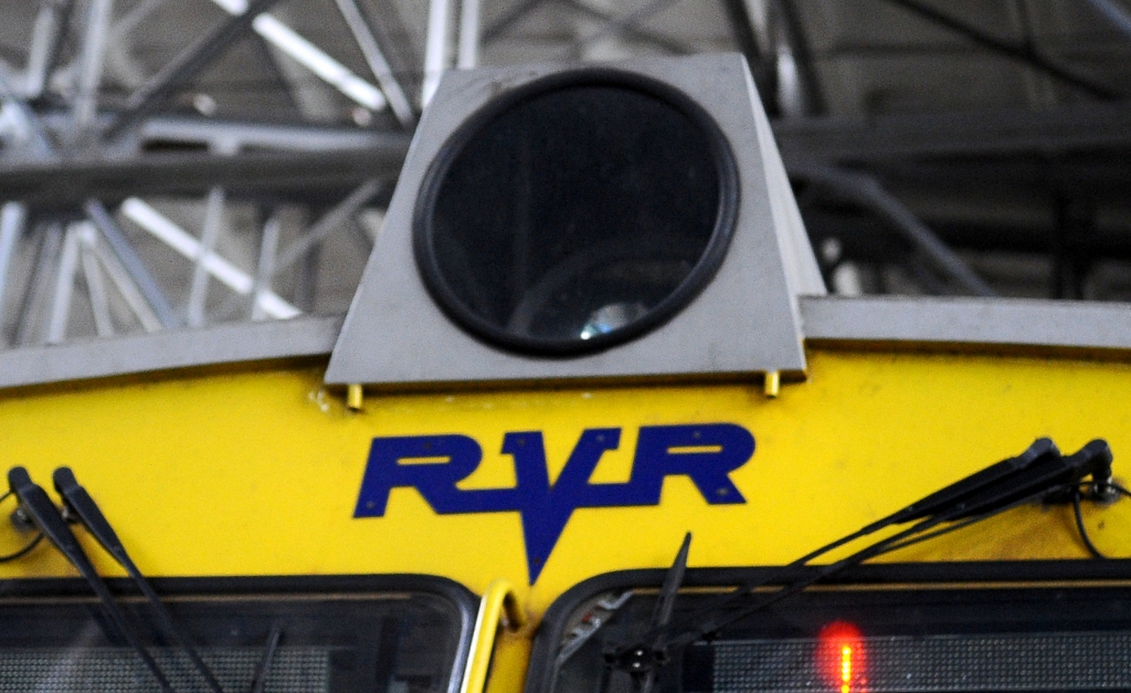 RVR maina vadību un koriģē stratēģiju