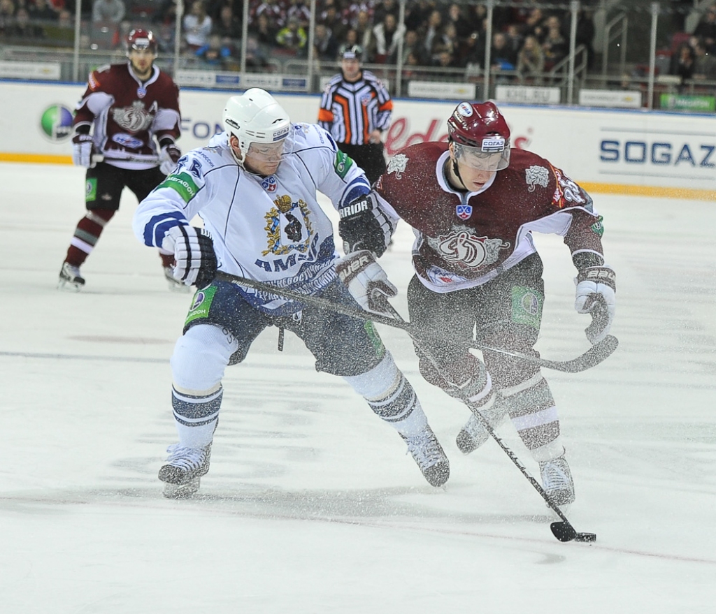 Rīgas Dinamo atspēlējas pret Amur, nonākot panākuma attālumā no Cerību kausa
