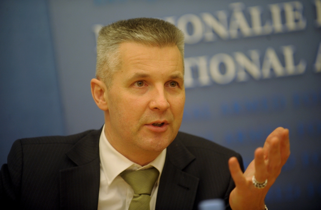 Pabriks: Kārlis Ulmanis pieļāva lielu kļūdu, nepretojoties padomju armijai