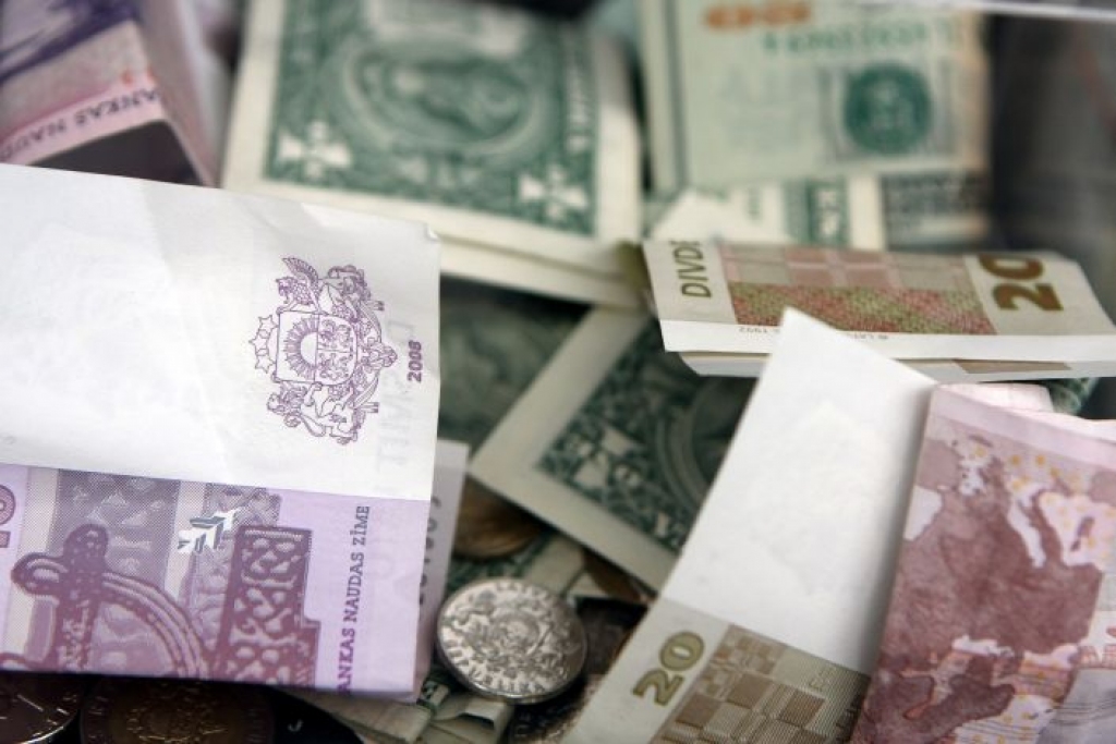 Standard & Poor's Latvijas bankas ierindo vienā grupā ar Urugvaju, Krieviju un Īslandi 