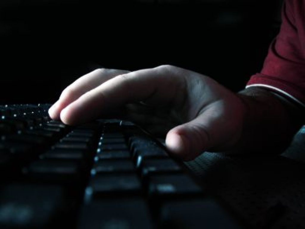 Papildināta - Lai apkrāptu cilvēkus, jauniešu grupējums izveidojis viltus draugiem.lv mājaslapu