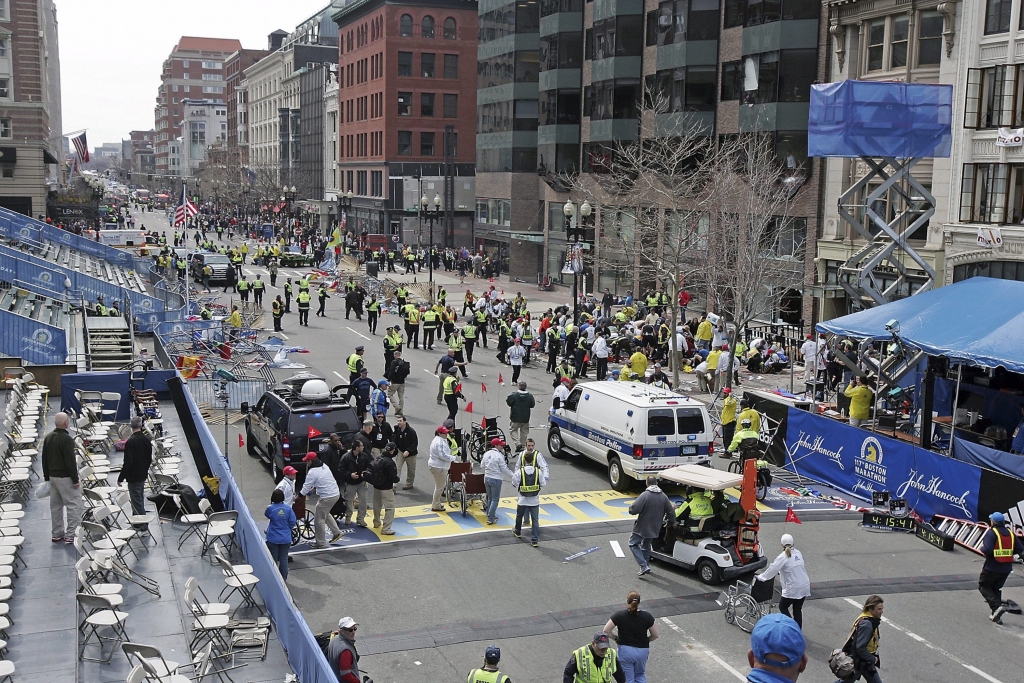 Papildināta - Pakistānas talibi sola nogalināt ikvienu amerikāni, bet noliedz saistību ar spridzināšanu Bostonā