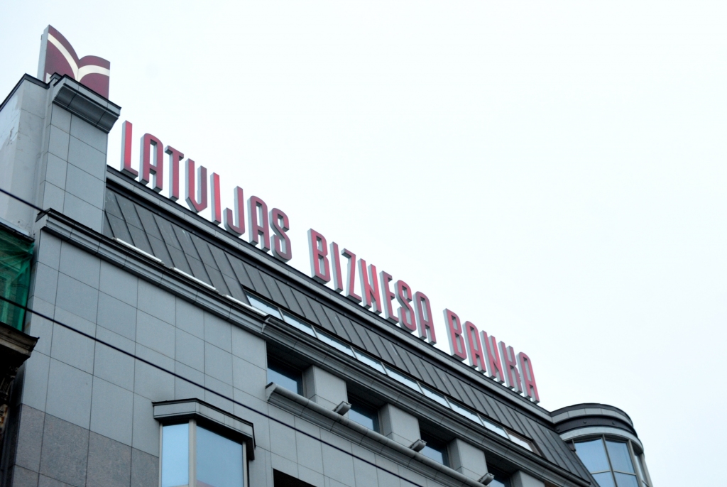 Krievijas finansists iegādājas Latvijas Biznesa banku
