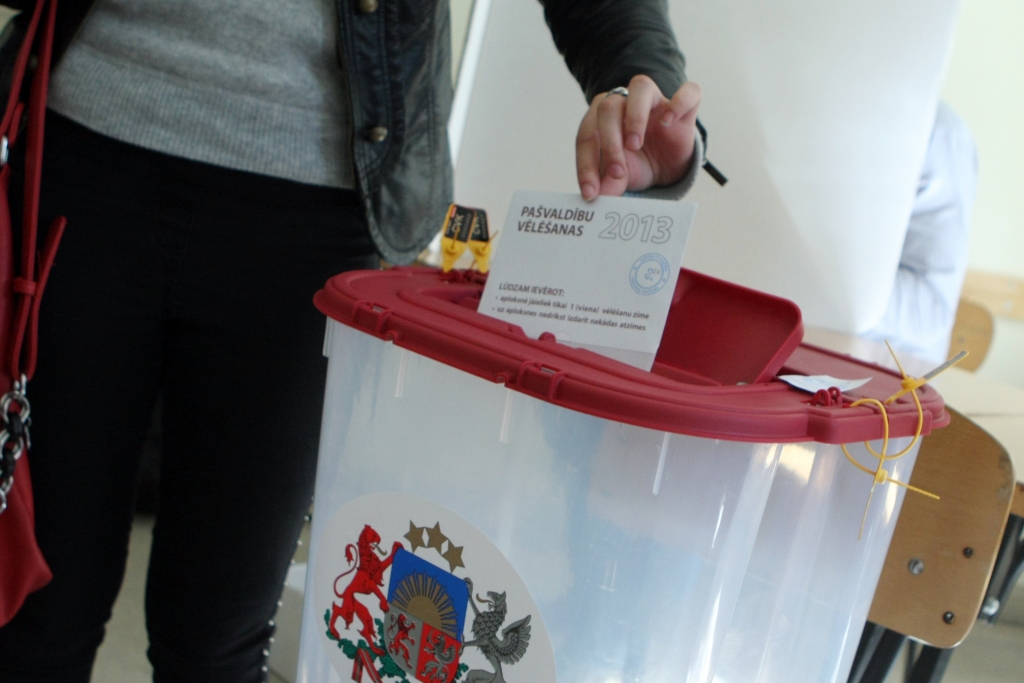 DB pēta: pašvaldībās haotiska saimniekošana