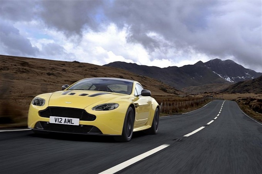 Aston Martin nāk klajā ar iepriecinājumu ātru automašīnu cienītājiem