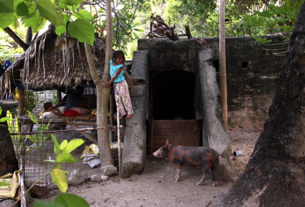 Globālās sasilšanas sekas: Kiribati gatavojas bojāejai