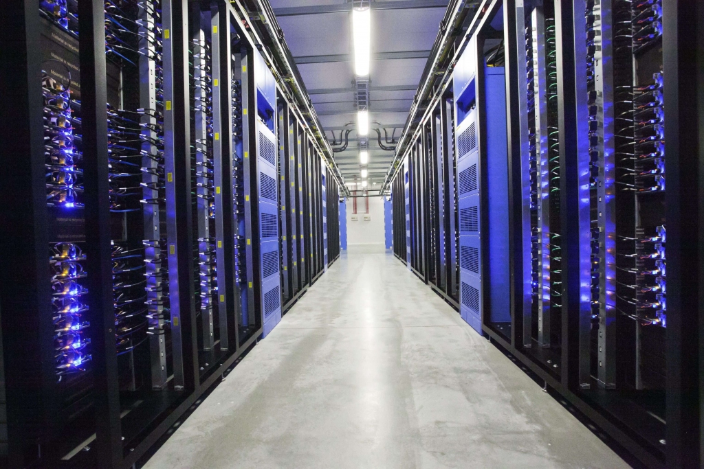 Zviedrijā atklāts Facebook pirmais datu centrs Eiropā