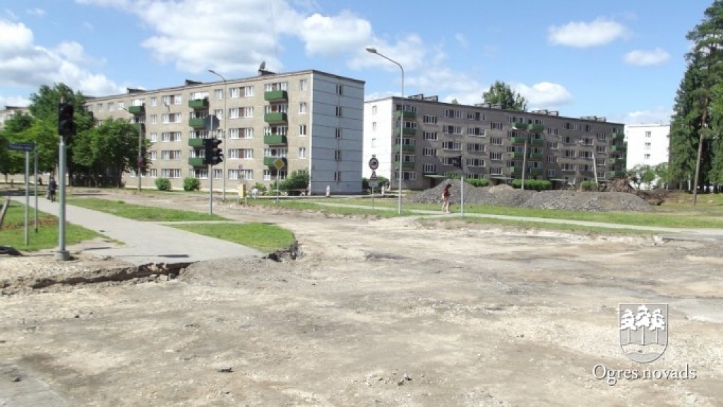 Laikraksts: Ogres iedzīvotāji krustojuma pārbūvi uzskata par nevajadzīgu