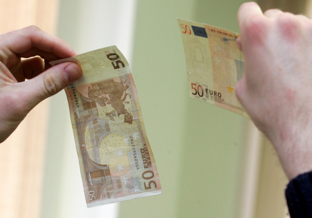 Godmanis skaidro vairākus apsektus, kāpēc svarīgi pievienoties eirozonai